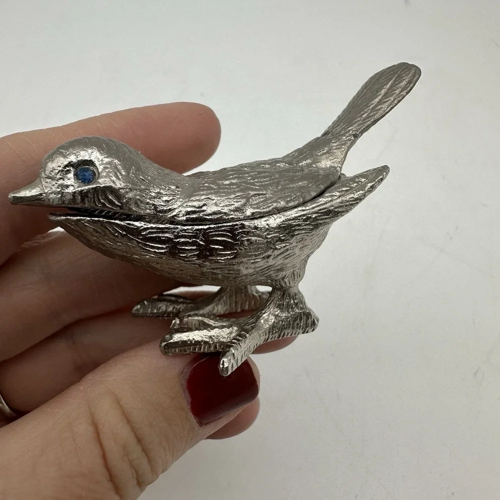 Vintage‎ FLORENZA Silver Cast Metal Green Rhinestone Eyed Bird Trinket Box 3